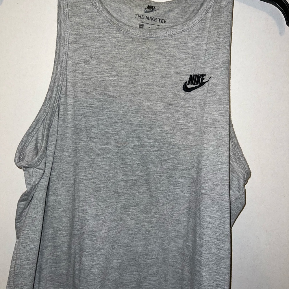 Nike men's medium tank